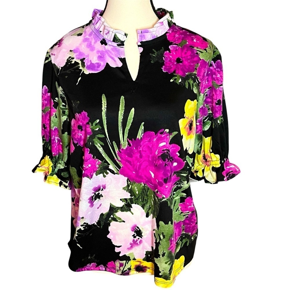 NWT Stella + Ginger Black Floral Top Ruffle Collar & Sleeves Women’s Size Medium